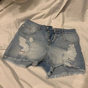 Zara Mid-waist ripped denim shorts size 6